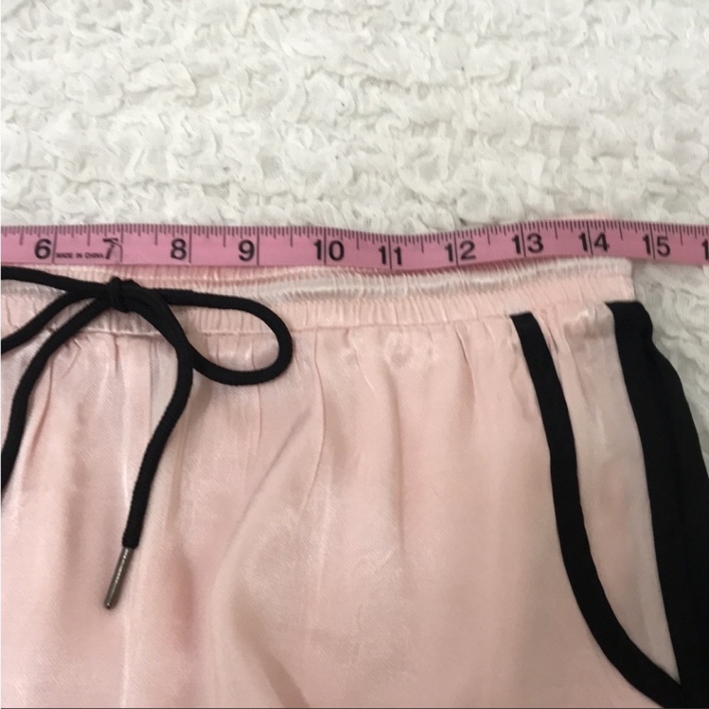 FOREVER 21 Shorts Light Pink & - Picture 4 of 7
